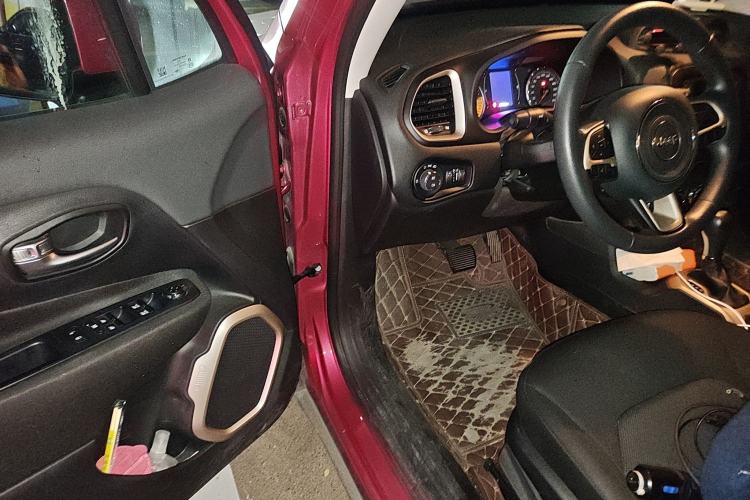 Used  Renegade 2017 180T Automatic High-Energy Version