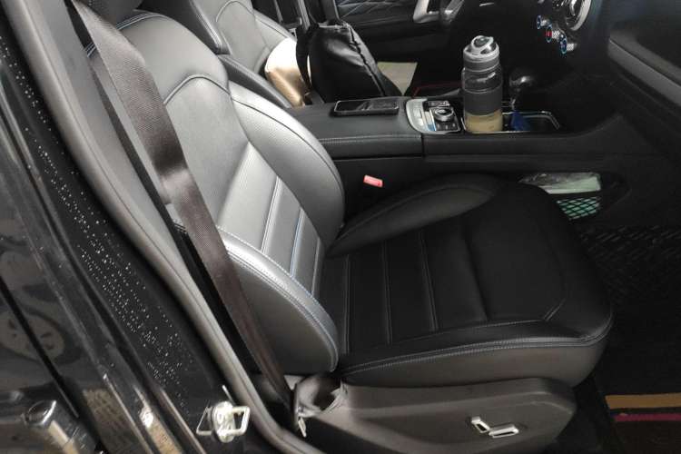 Used Beijing Auto BJ40 2019 PLUS 2.3T Automatic Four-Wheel Drive Flagship Edition China VI Emission Standard
