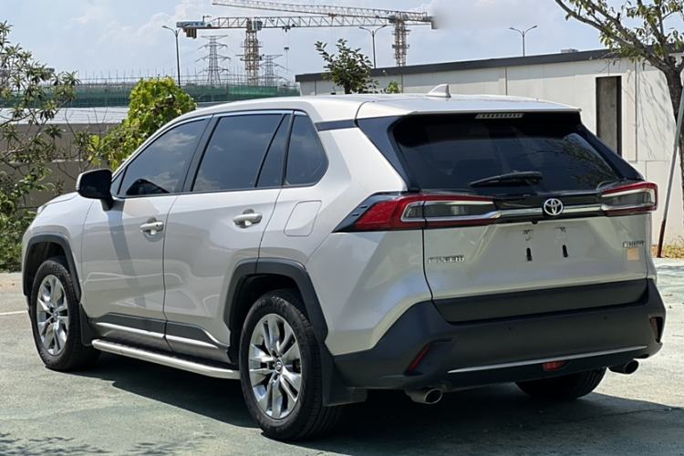 Used Toyota Wildlander 2022 2.0L CVT Two-Wheel Drive Luxury PLUS Edition
