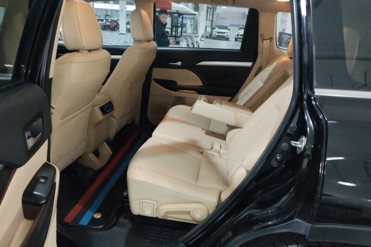 Used Toyota Highlander 2015 2.0T Four-Wheel Drive Luxury Edition 7-Seater
