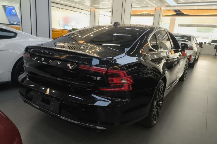 Used Volvo S90 2024 B5 Zhiyuan Luxury Edition
