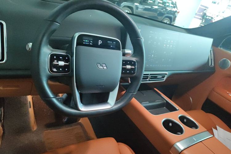 Used Li Auto L7 2023 Air model
