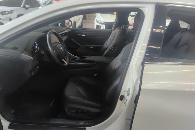 Used Toyota Avalon 2023 Dual-Engine 2.5L Luxury Edition
