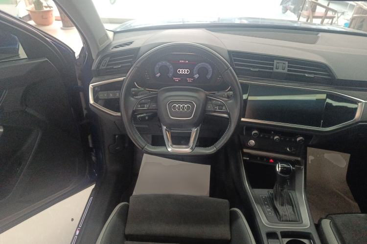 Used Audi Q3 2020 35 TFSI Fashion Dynamic Model

