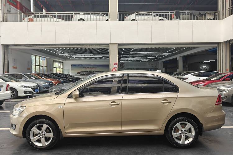 Used Volkswagen Santana 2015 1.6L Automatic Comfort Edition
