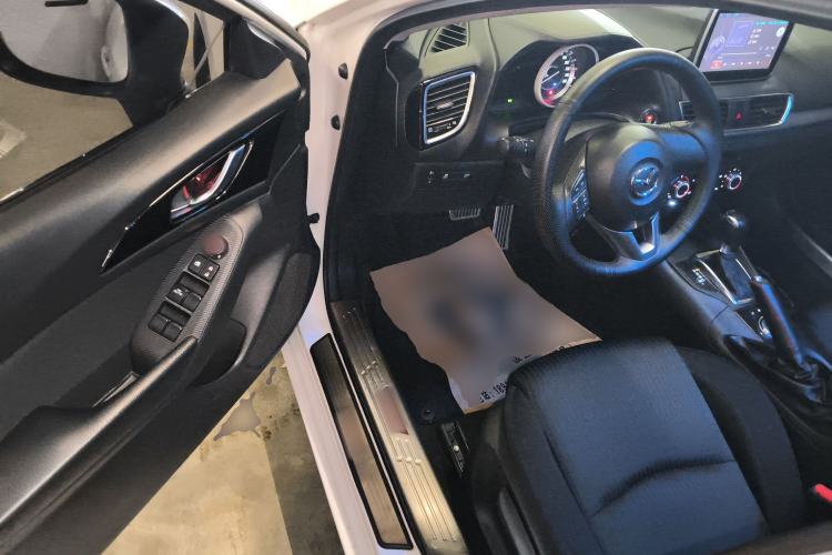 Used Mazda Mazda 3 Axela 2016 Sedan 1.5L Automatic Comfort Model
