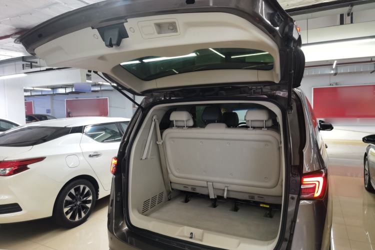 Used Buick GL8 2022 Land Business Class 652T Luxury Model
