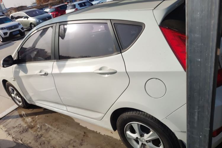 Used Hyundai Verna Ray 2014 1.4L Automatic GLX
