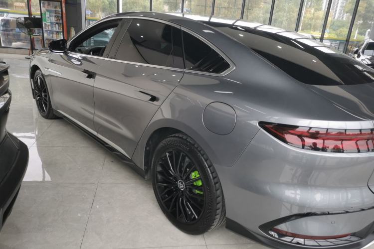 Used BYD Han 2022 DM-i 121KM Prestige Model
