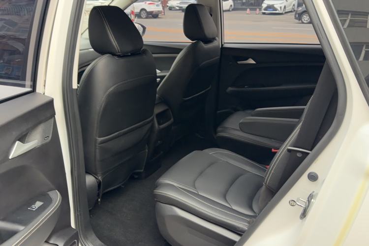 Used Baojun 530 2021 Global Car Anniversary Edition 1.5T Manual Luxury Model 6 Seats
