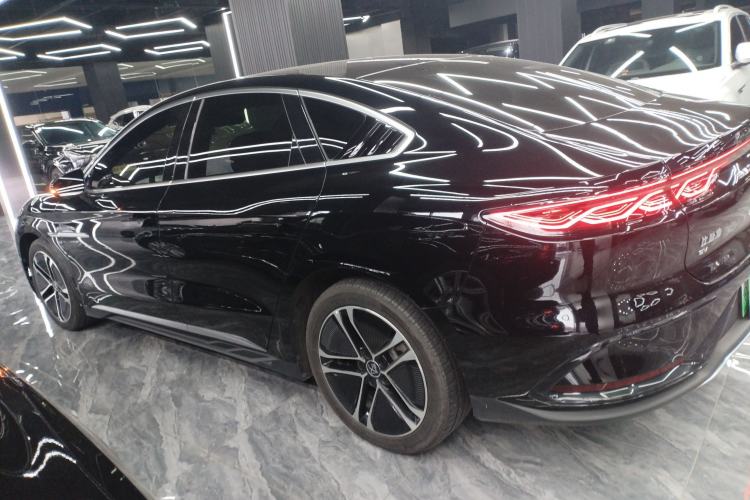 Used BYD Han 2023 EV Champion Edition 605KM Front-Drive Premium Model
