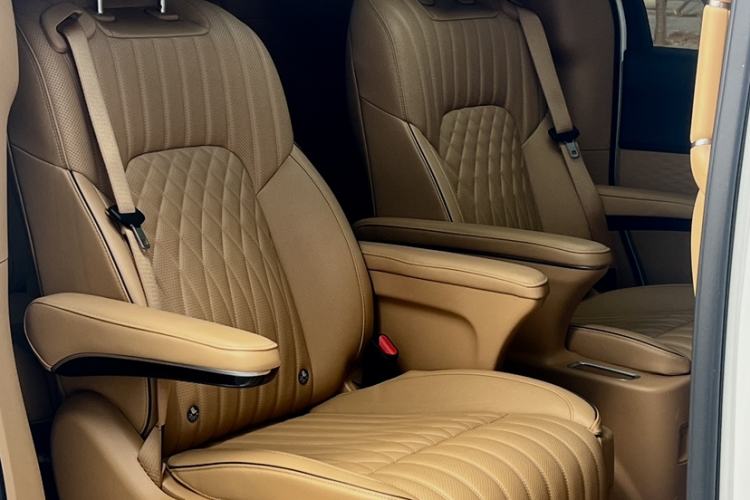 Used VOYAH Dream 2024 PHEV Ultra-Long Range Flagship Edition
