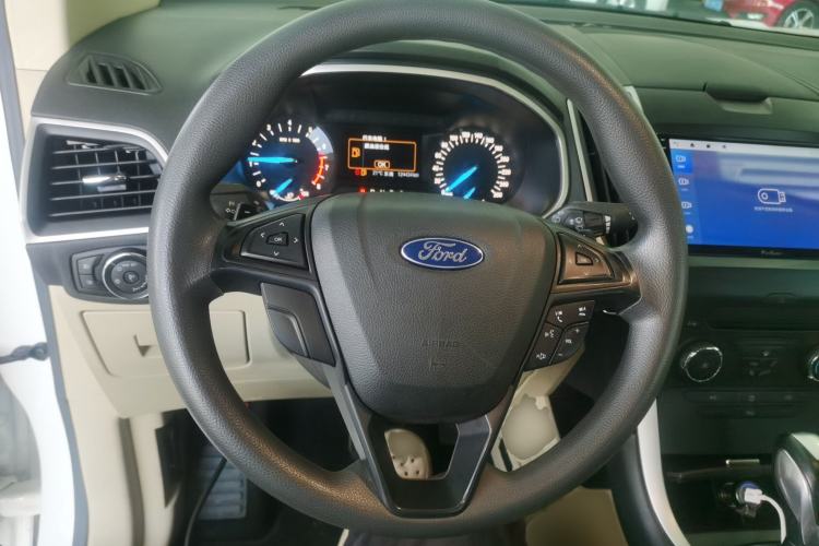 Used Ford Edge 2016 EcoBoost 245 Two-Wheel-Drive Titanium 5-Seater
