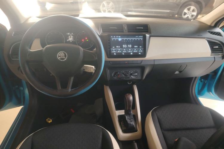 Used Skoda Fabia 2015 1.4L Automatic Chuanxing Edition
