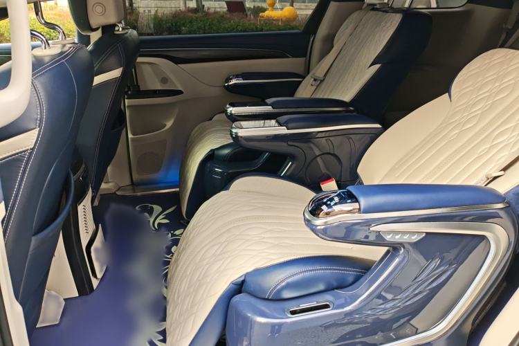 Used Buick GL8 2021 ES Landtrek 653T Comfort Edition