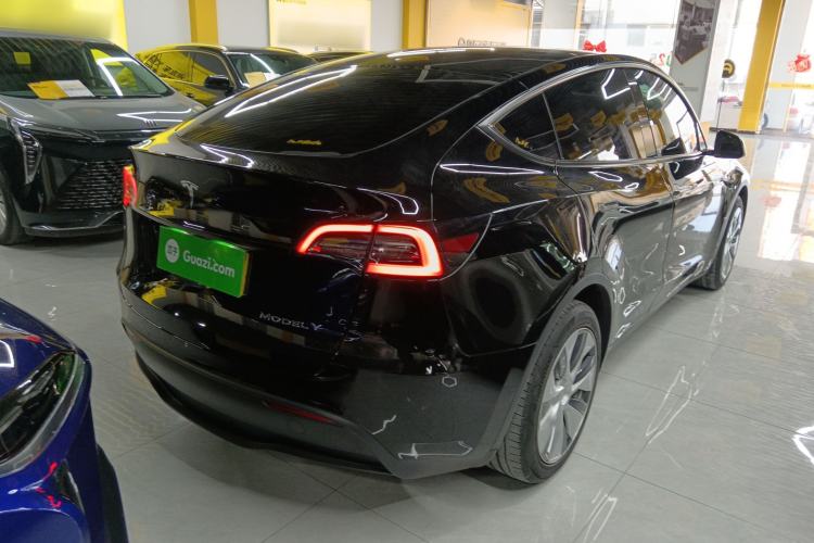 Used Tesla Model Y 2021 Standard Range Rear-Wheel Drive Version
