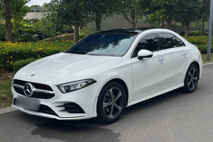 Used Mercedes-Benz A-Class 2022 Revised Version A 200 L Sport Sedan Fashionable Style