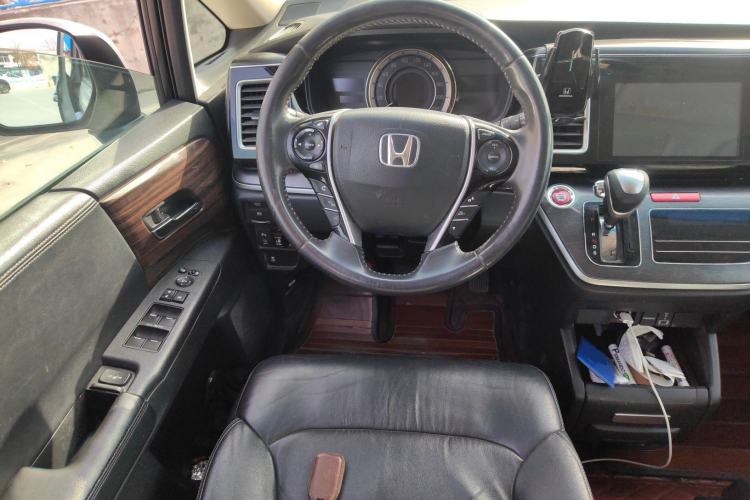 Used Honda Elysion 2016 2.4L Luxury Edition