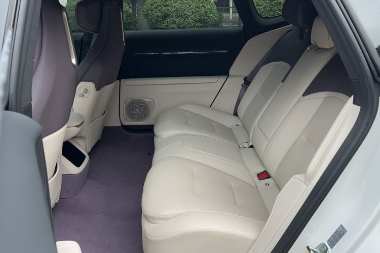 Used  12 2025 Ultra Extended-Range Edition
