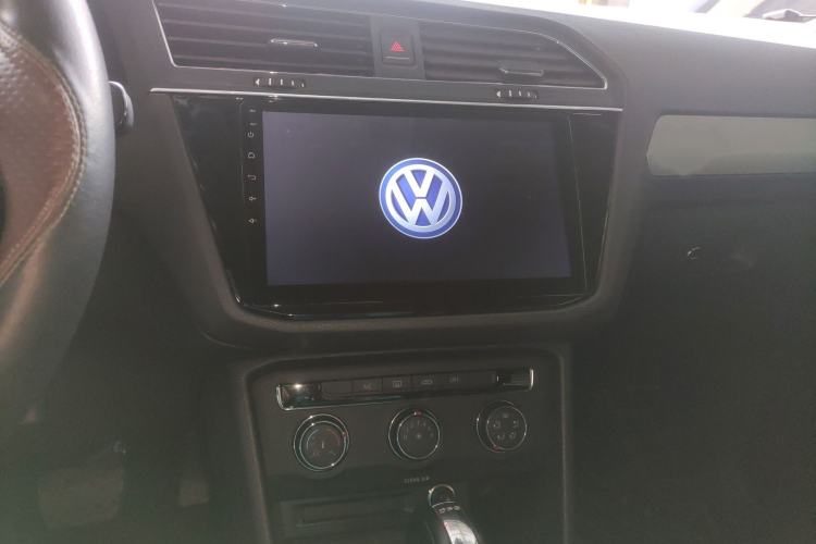 Used Volkswagen Tiguan L 2019 330TSI Automatic Two-Wheel Drive Luxury Edition China V Standard
