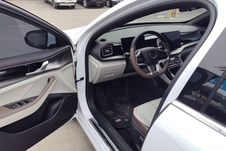 Used BYD Qin PLUS 2024 Honor Edition EV 510KM Leading Model