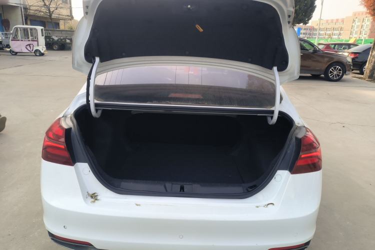 Used Geely Auto Emgrand 2019 Leading Edition 1.5L CVT Upward-Connected Model China VI Standard