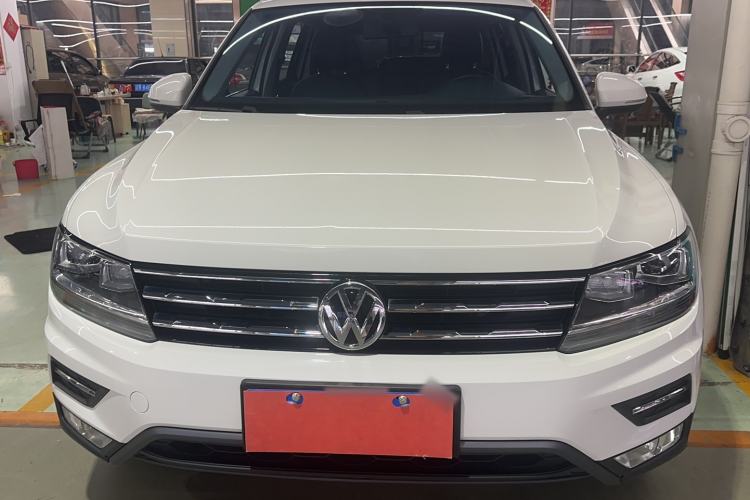 Used Volkswagen Tiguan L 2020 330TSI Automatic Two-Wheel Drive Panoramic Comfort Edition China VI Standard
