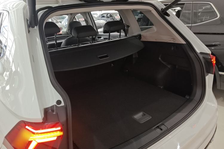 Used Volkswagen Tiguan L 2023 330TSI Automatic Two-Wheel Drive R-Line Enjoyment Edition
