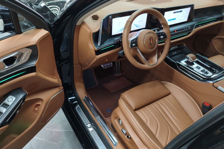 Used Hongqi H9 2024 2.0T Qixiang Luxury Business Edition