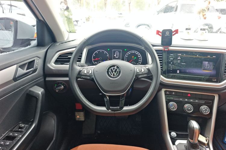 Used Volkswagen T-ROC 2022 280TSI DSG Two-Wheel Drive Elite PLUS
