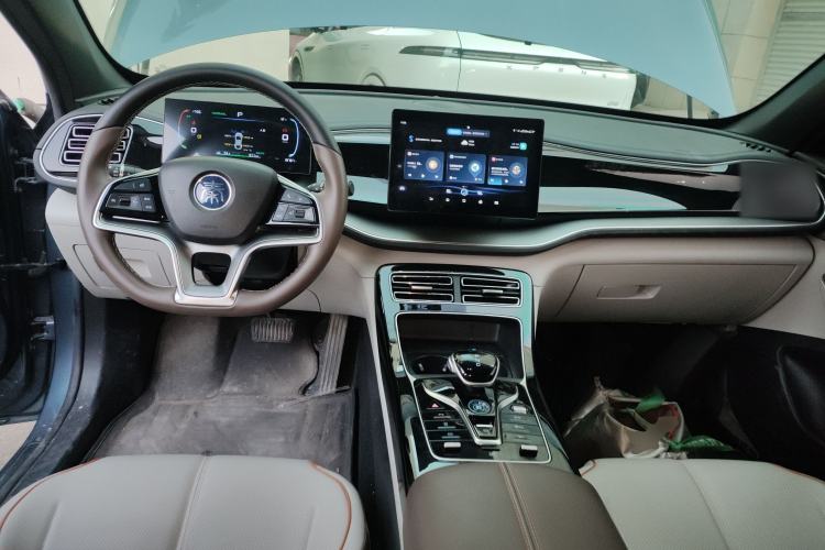 Used BYD Qin PLUS 2024 Honor Edition EV 420KM Leading Model
