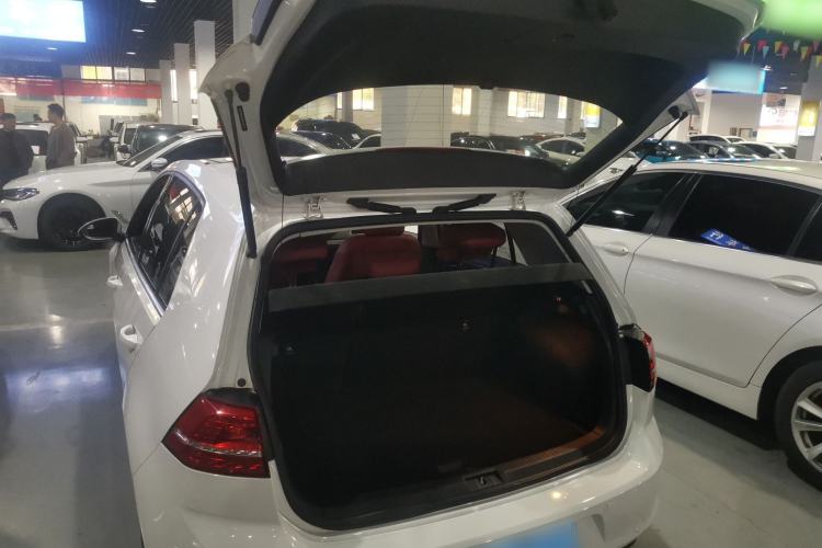 Used Volkswagen Golf 2015 1.6L Automatic Comfort Model
