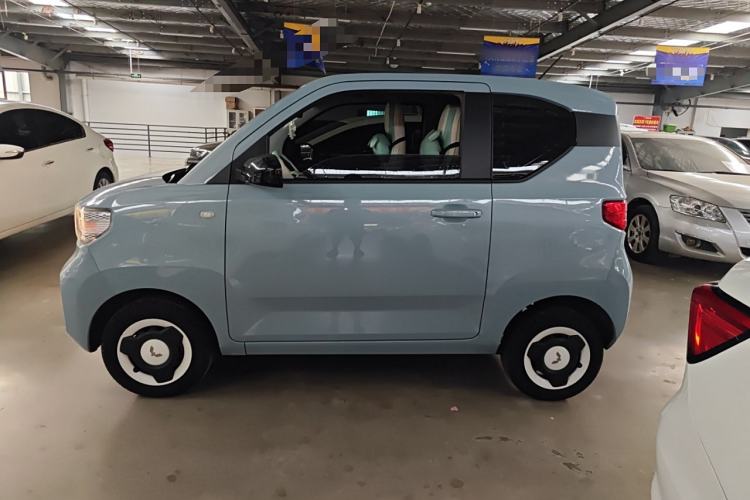 Used Wuling Hongguang MINIEV 2022 Easy Version Lithium Iron Phosphate
