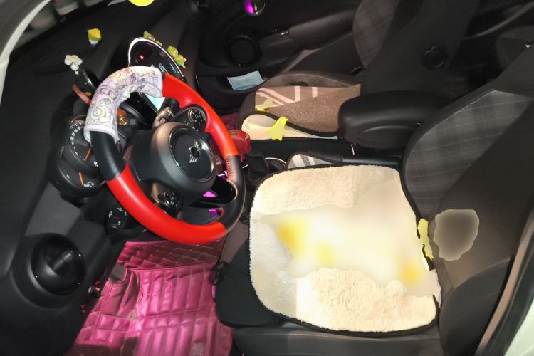 Used  MINI 2016 1.5T COOPER Pioneer Edition Five-Door Model