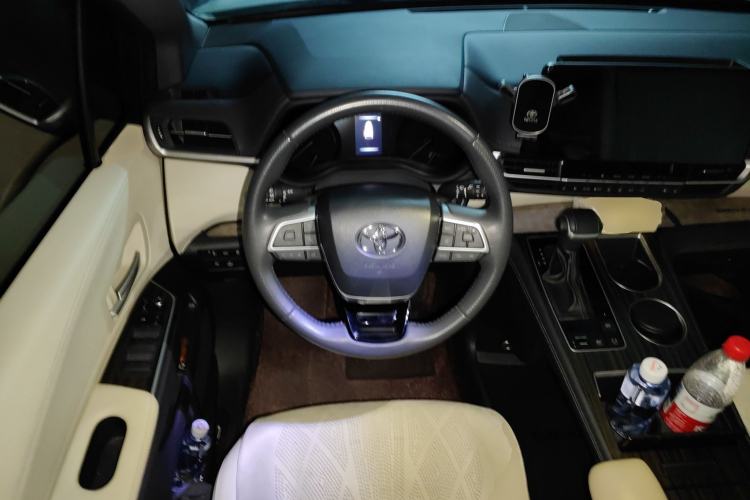 Used Toyota Sienna 2024 2.5L Hybrid Four-Wheel Drive Prestige Edition
