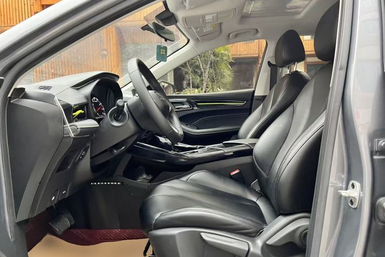 Used Roewe i5 2021 1.5L CVT Platinum Edition
