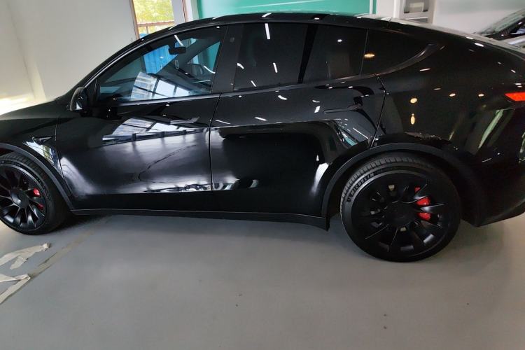 Used Tesla Model Y 2022 Long-Range All-Wheel-Drive Version
