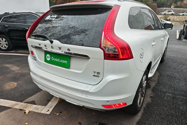 Used Volvo XC60 2017 T5 AWD Smart Range Edition
