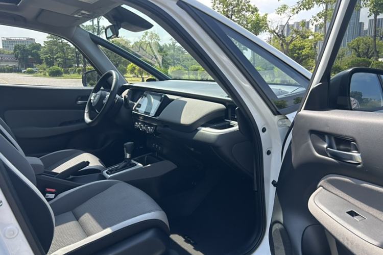 Used Honda LIFE 2021 1.5L CVT CRO-SS Fun Edition
