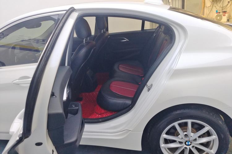 Used BMW 1 Series 2018 118i Fashion Model
