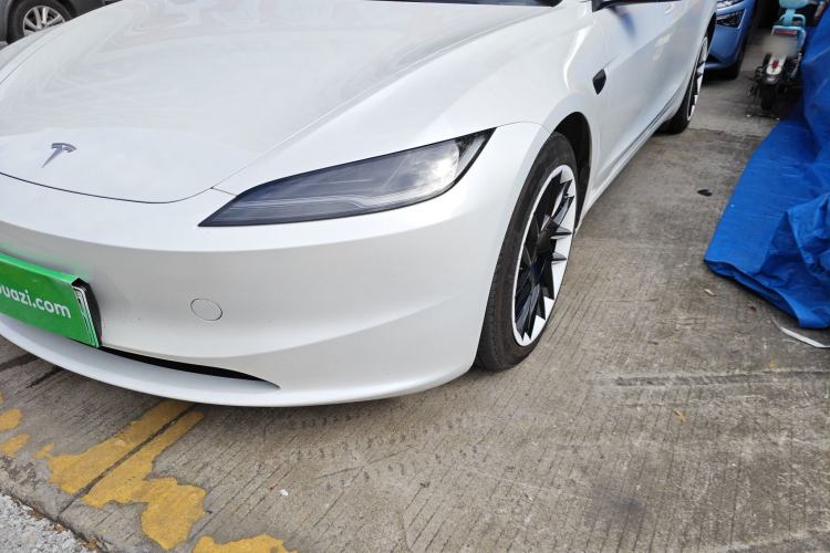 Used Tesla Model 3 2023 Long-Range All-Wheel-Drive Version