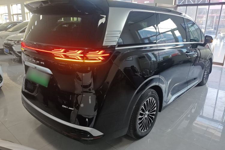 Used Denza D9 2024 DM-i 980 Four-Wheel Drive Prestige Model
