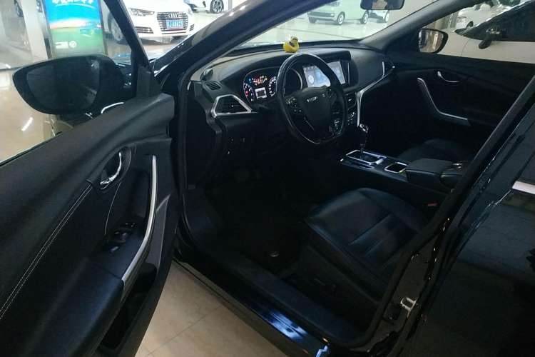 Used Venucia T90 2017 2.0L CVT Smart Edition
