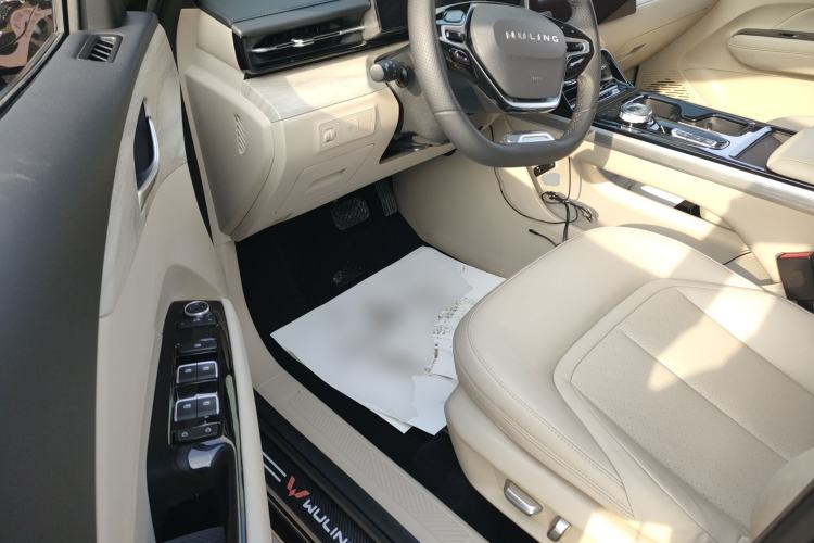 Used Wuling Xingguang 2023 150 Advanced Edition
