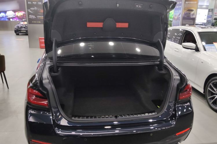 Used BMW 5 Series 2022 Second Facelift 530Li Luxury Version M Sport Package
