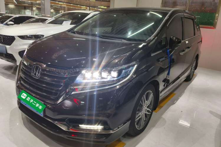 Used Honda Elysion 2019 2.0L Hybrid Luxury Edition
