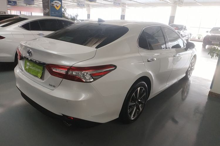 Used Toyota Camry 2021 2.0G Luxury Edition
