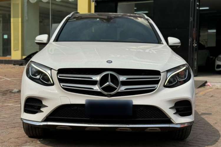 Used Mercedes-Benz GLC 2017 GLC 260 4MATIC Luxury Model
