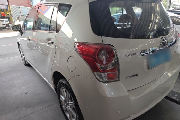 Used Toyota Verso 2014 Starlight 180E CVT Elite Edition
