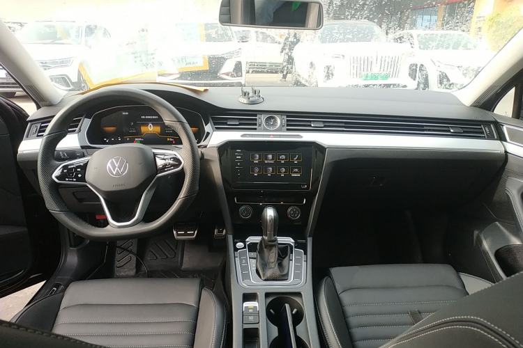 Used Volkswagen Magotan 2025 Zhongxiang Version 280TSI DSG Comfort Edition
